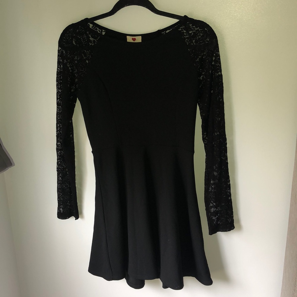 a black lace one clothing dress